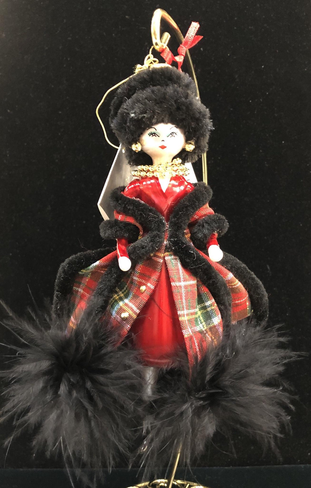 De Carlini Lady with Scottish Dress Ornament DO7125NM