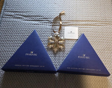 Load image into Gallery viewer, SCS 2018 Annual Edition Christmas Ornament, Swarovski

