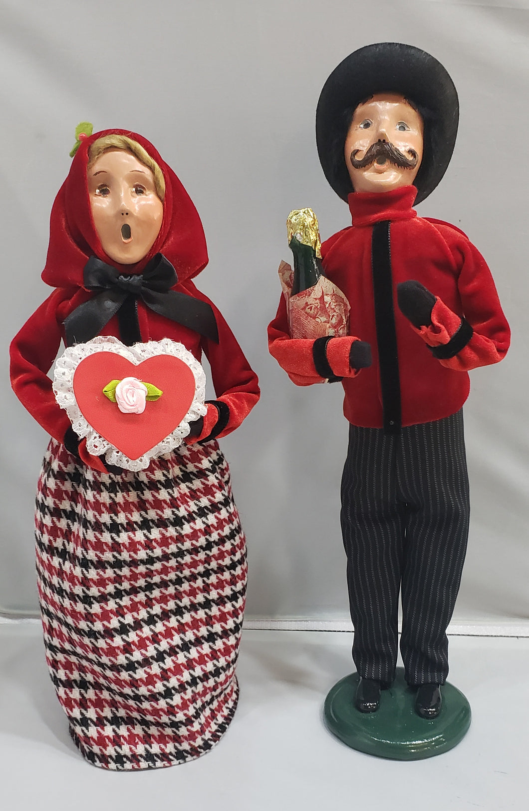 Byers Choice Valentine Couple 2022 SPECIAL PRICE